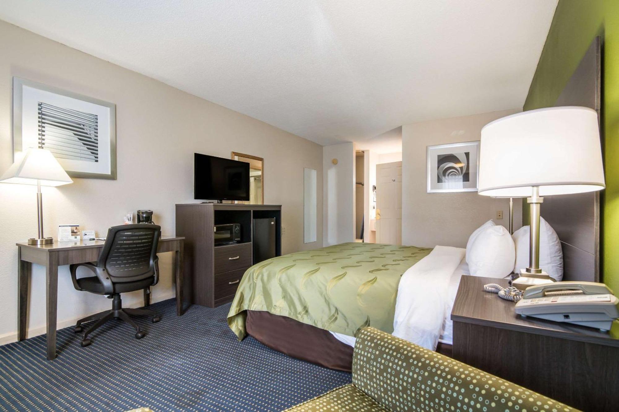 Quality Inn Little Creek Virginia Beach Bagian luar foto