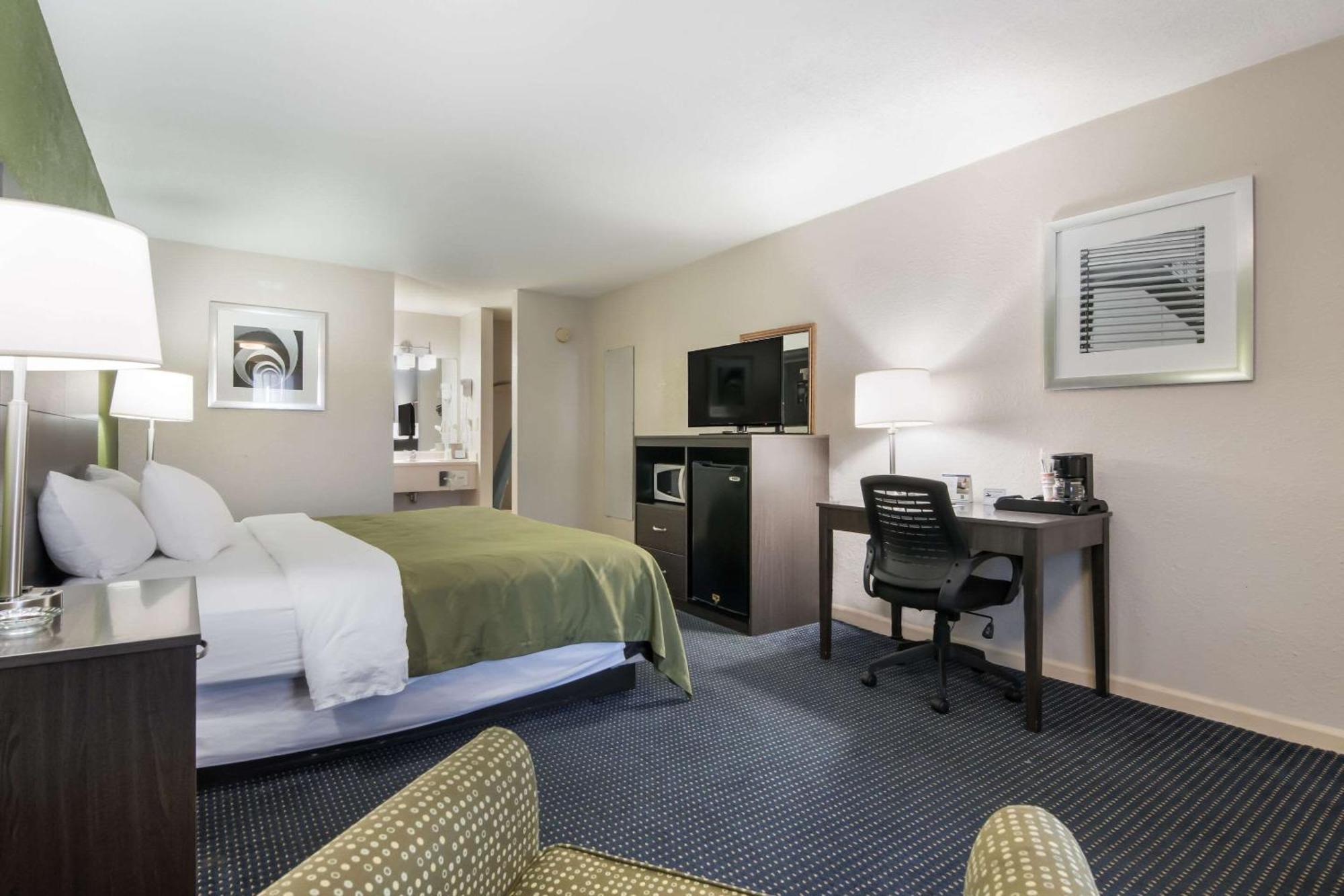 Quality Inn Little Creek Virginia Beach Bagian luar foto