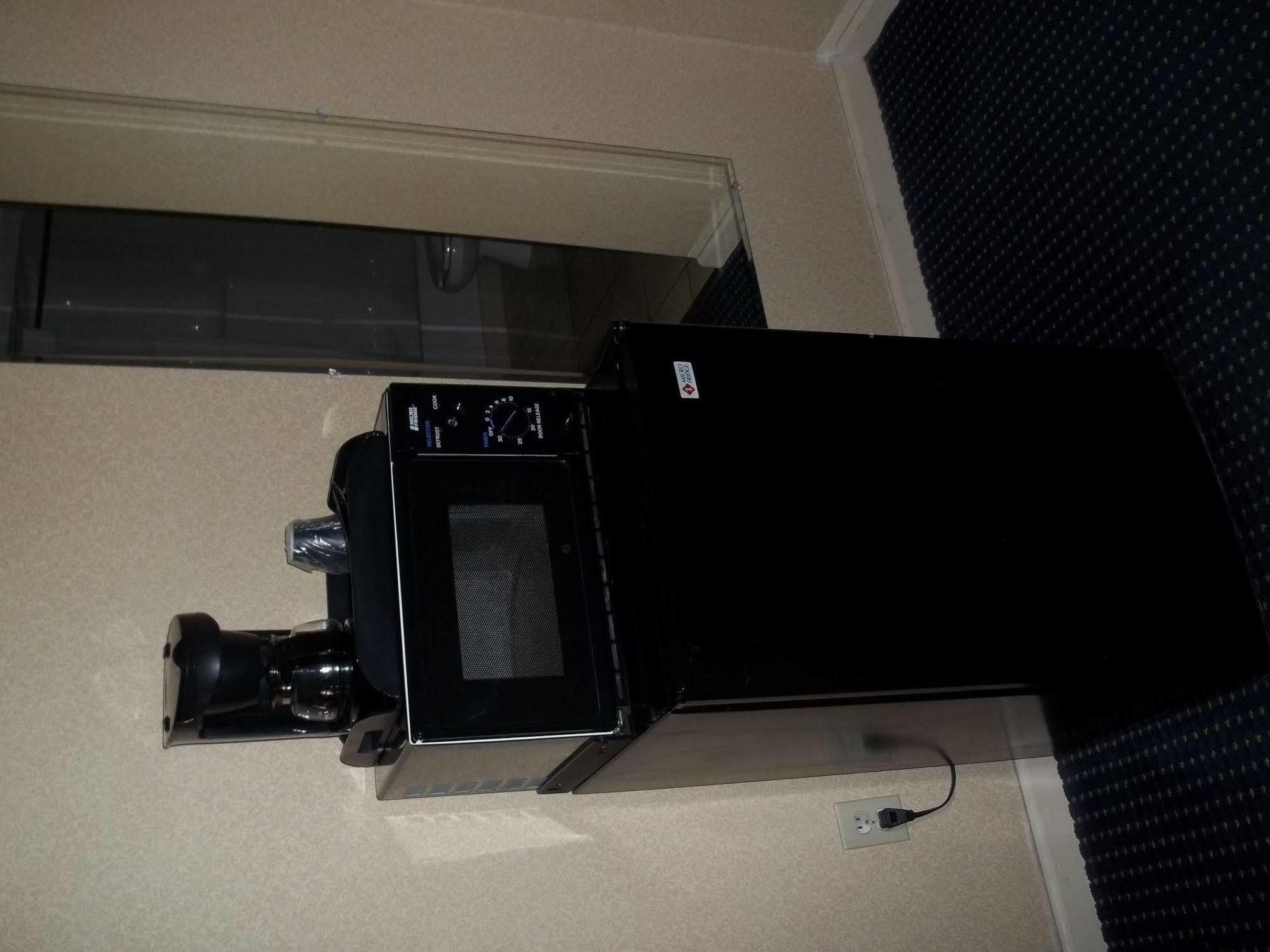 Quality Inn Little Creek Virginia Beach Bagian luar foto